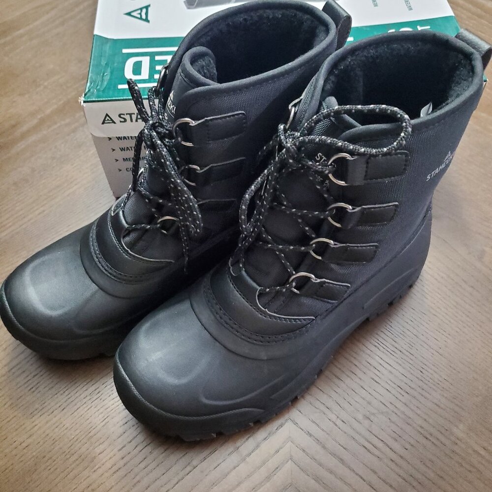 NWT Men's Staheekum black snow boots size 9